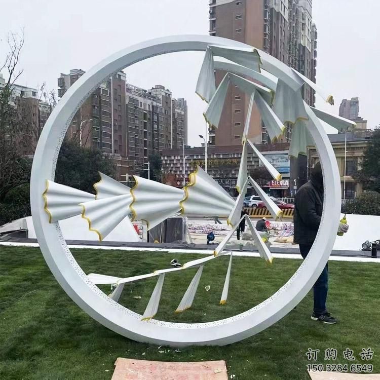 圆环雕塑 折纸圆环雕塑 不锈钢圆环雕塑厂家