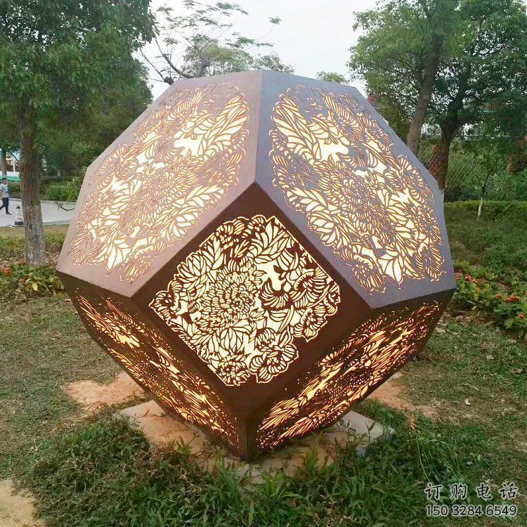 多面体雕塑厂家 灯光配置 不锈钢多面体雕塑