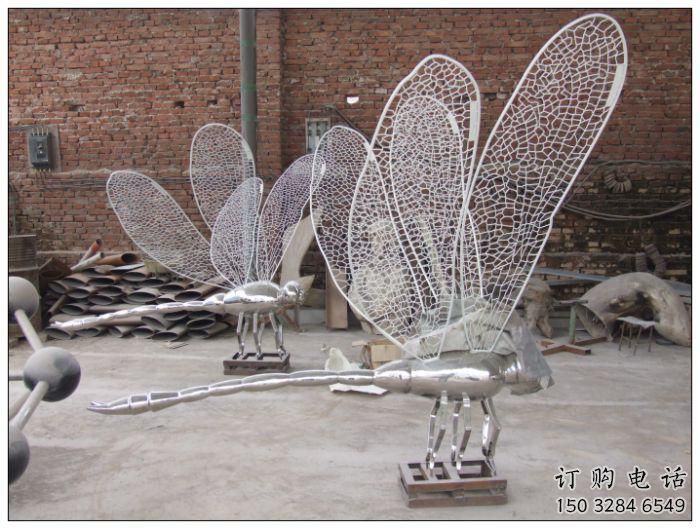 镂空昆虫雕塑厂家 现代抽象摆件 草地切面昆虫雕塑 镂空昆虫雕塑厂家 现代抽象摆件 草地切面昆虫雕塑