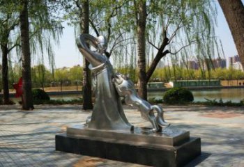 仿真狼雕塑厂家 大型镜面摆件 户外公园狼雕塑