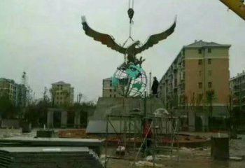镜面飞鹰雕塑厂家 现代抽象摆件 商场大型飞鹰雕塑