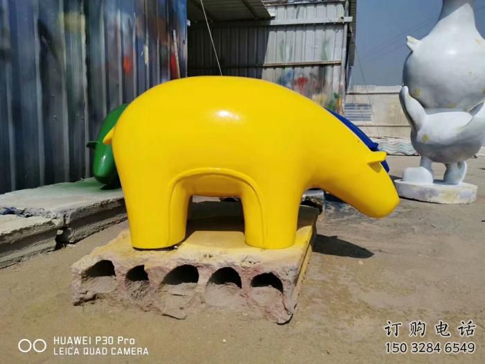 商业街狗熊雕塑厂家 大型广场摆件 步行街异形狗熊雕塑
