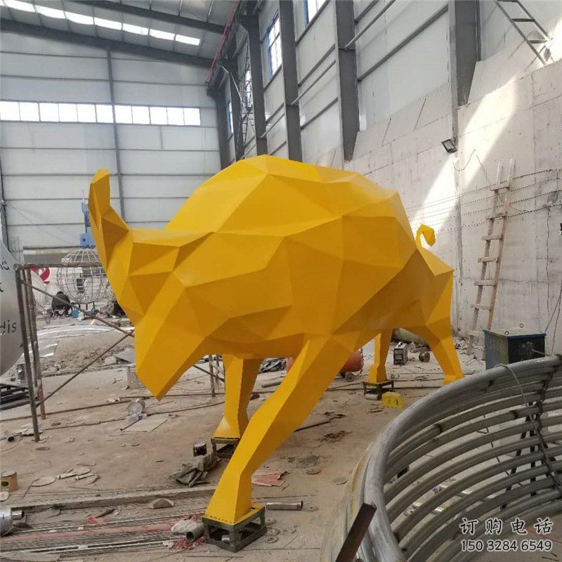 商业街牛雕塑厂家 大型酒店摆件 步行街异形牛雕塑 商业街牛雕塑厂家 大型酒店摆件 步行街异形牛雕塑