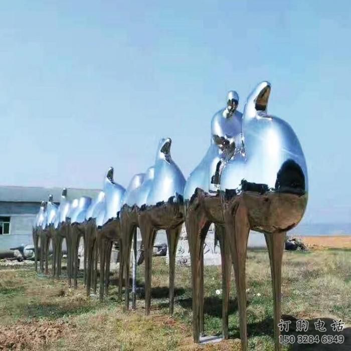 镜面骆驼雕塑厂家 大型抽象摆件 风景区仿真骆驼雕塑