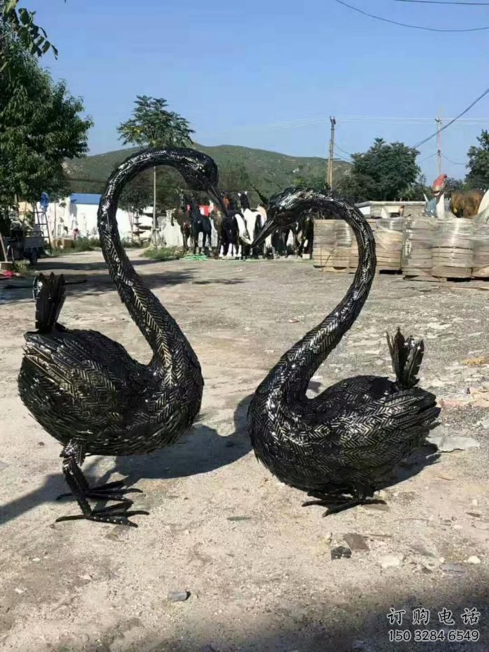 拉丝鹅雕塑厂家 大型抽象摆件 游乐场异形鹅雕塑 拉丝鹅雕塑厂家 大型抽象摆件 游乐场异形鹅雕塑