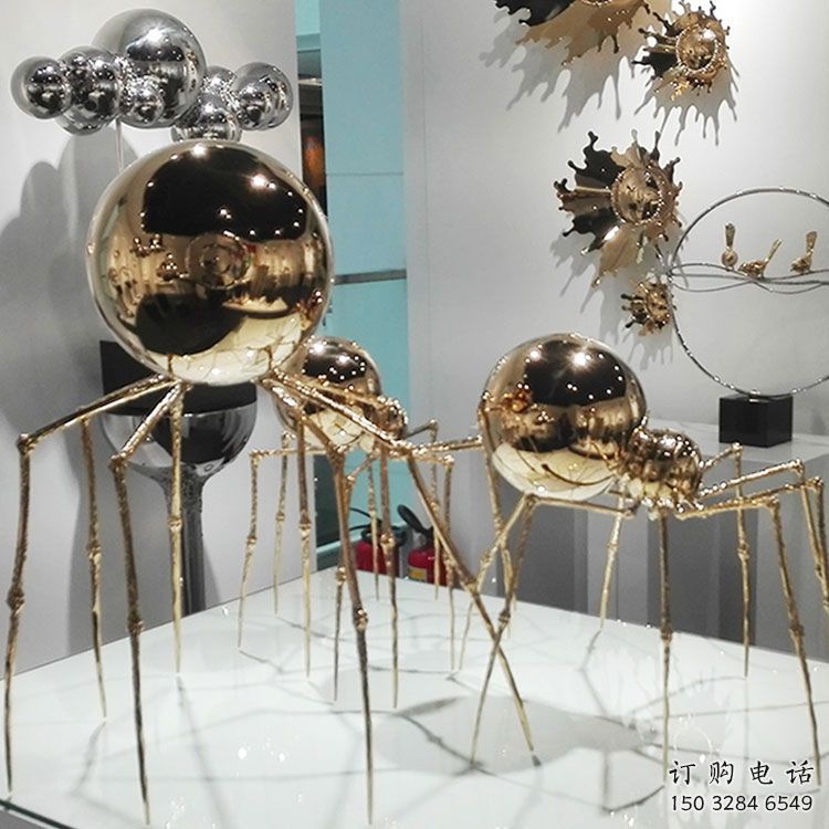玄关蜘蛛雕塑厂家 创意仿真摆件 酒店宾馆电镀蜘蛛雕塑