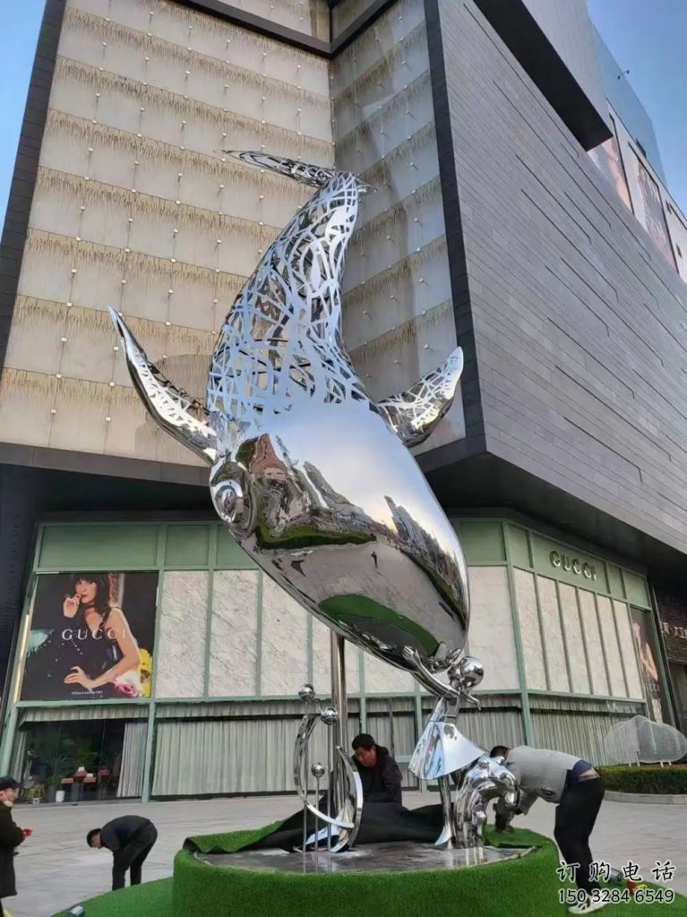 宾馆金鱼雕塑厂家 欧式仿真小品 户外镜面金鱼雕塑 宾馆金鱼雕塑厂家 欧式仿真小品 户外镜面金鱼雕塑