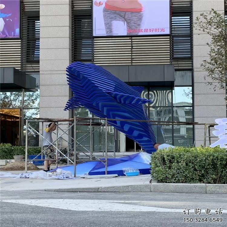 街道金鱼雕塑厂家 创意村口小品 酒店拉丝金鱼雕塑 街道金鱼雕塑厂家 创意村口小品 酒店拉丝金鱼雕塑
