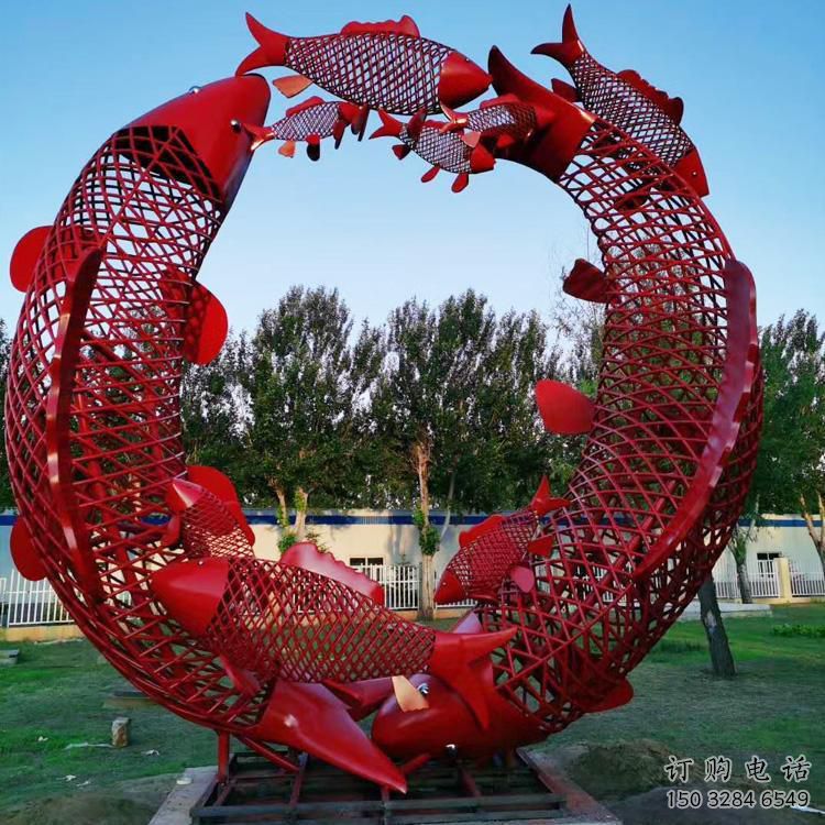 镂空金鱼雕塑厂家 现代抽象摆件 草地切面金鱼雕塑 镂空金鱼雕塑厂家 现代抽象摆件 草地切面金鱼雕塑