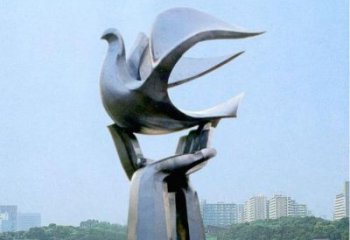 步行街飞鸽雕塑厂家 创意广场摆件 户外仿真飞鸽雕塑
