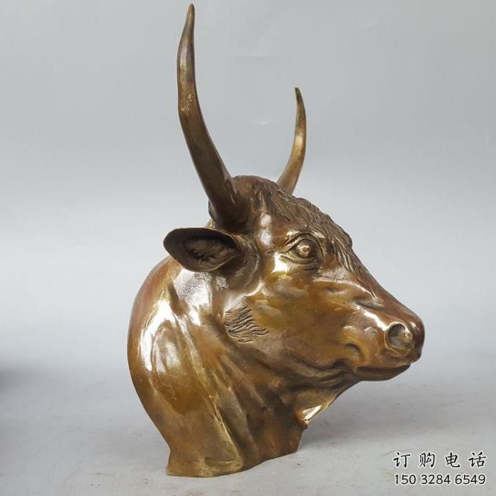 彩绘牛头雕塑厂家 卡通喷漆小品 草地仿真牛头雕塑