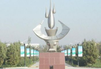镜面牛头雕塑厂家 现代广场摆件 游乐场异形牛头雕塑