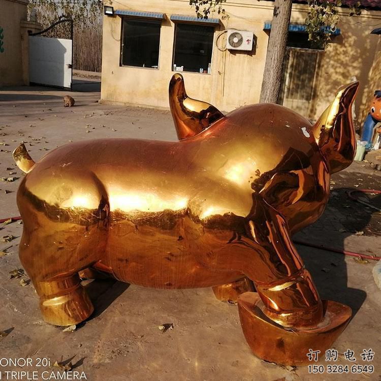 电镀牛雕塑厂家 大型酒店摆件 步行街异形牛雕塑 电镀牛雕塑厂家 大型酒店摆件 步行街异形牛雕塑