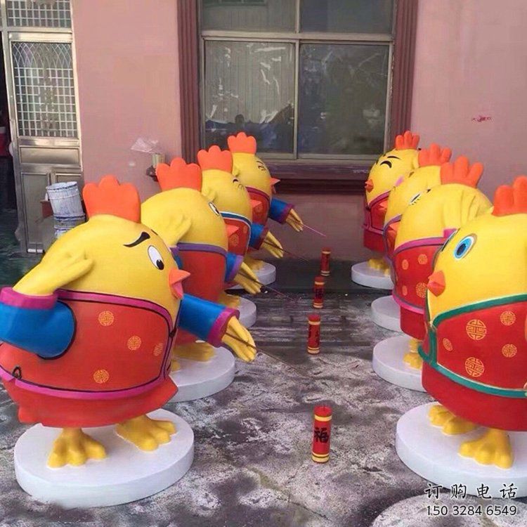 彩绘小鸡雕塑厂家 卡通喷漆小品 草地仿真小鸡雕塑