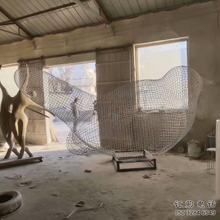 拉丝小鸟雕塑厂家 大型镂空摆件 游乐场异形小鸟雕塑 拉丝小鸟雕塑厂家 大型镂空摆件 游乐场异形小鸟雕塑