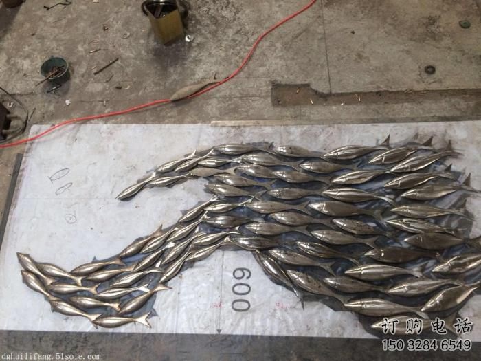 抽象麦穗鱼雕塑厂家 创意村口小品 户外镜面麦穗鱼雕塑 抽象麦穗鱼雕塑厂家 创意村口小品 户外镜面麦穗鱼雕塑
