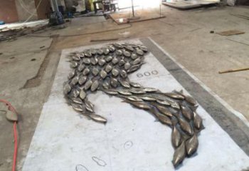别墅麦穗鱼雕塑厂家 卡通镜面小品 户外抽象麦穗鱼雕塑