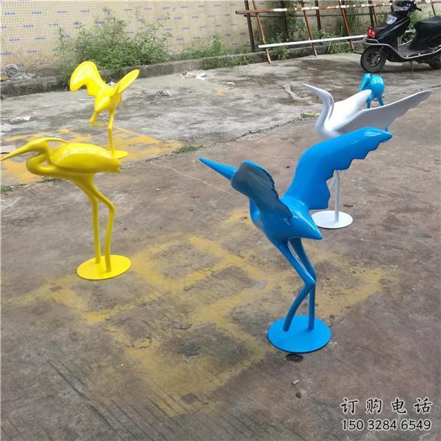 草地雀鸟雕塑厂家 公园异形小品 户外异形雀鸟雕塑 草地雀鸟雕塑厂家 公园异形小品 户外异形雀鸟雕塑
