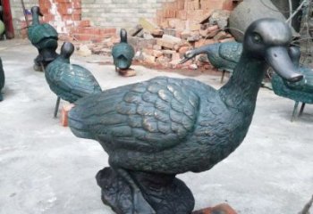 仿古鸭子雕塑厂家 户外公园小品 广场彩绘鸭子雕塑