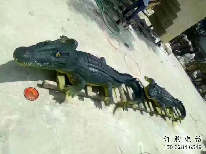 草地鳄鱼雕塑厂家 海洋异形小品 公园异形鳄鱼雕塑 草地鳄鱼雕塑厂家 海洋异形小品 公园异形鳄鱼雕塑
