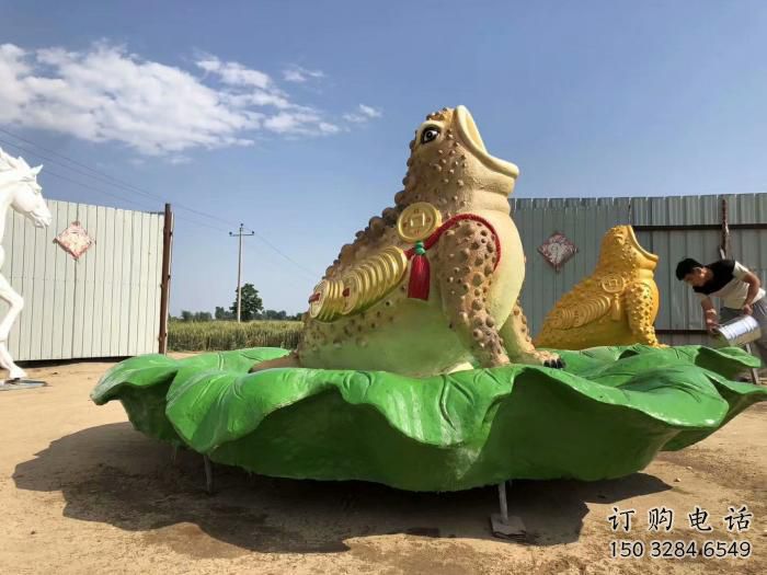 风景区金蟾雕塑厂家 中式户外摆件 大型仿古金蟾雕塑 风景区金蟾雕塑厂家 中式户外摆件 大型仿古金蟾雕塑