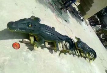 公园鳄鱼雕塑厂家 中式彩绘小品 风景区仿古鳄鱼雕塑