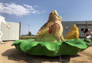 风景区金蟾雕塑厂家 中式户外摆件 大型仿古金蟾雕塑