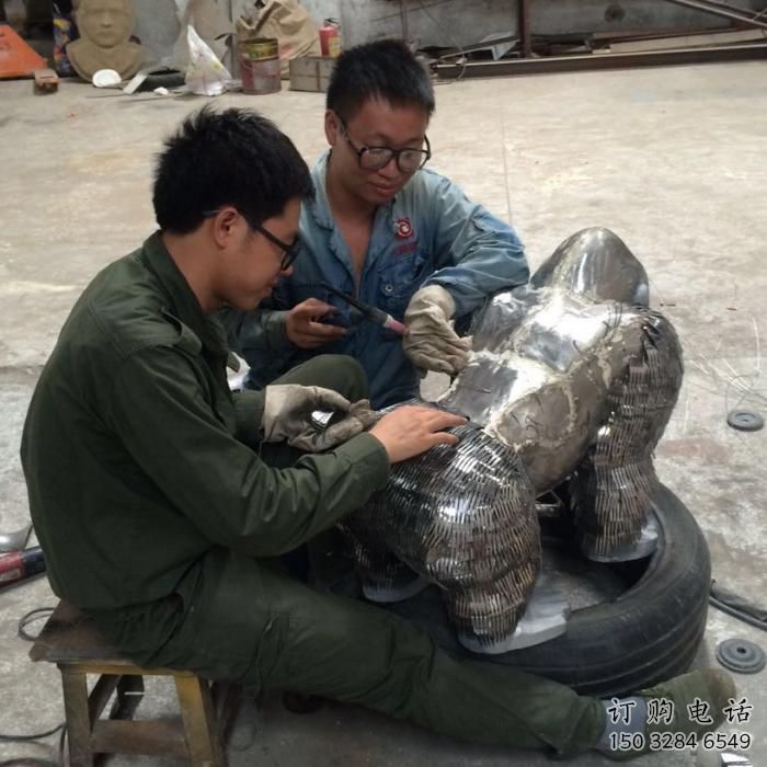 风景区大猩猩雕塑厂家 中式户外摆件 大型仿古大猩猩雕塑
