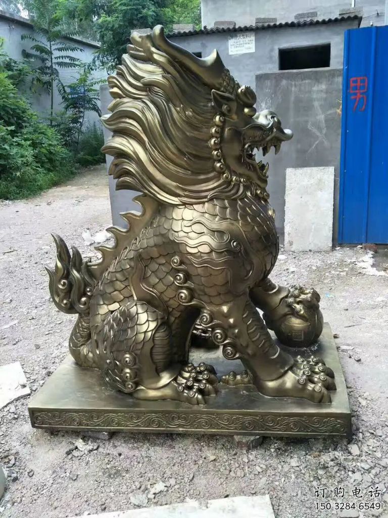 别墅麒麟雕塑厂家 卡通喷漆小品 户外麒麟雕塑