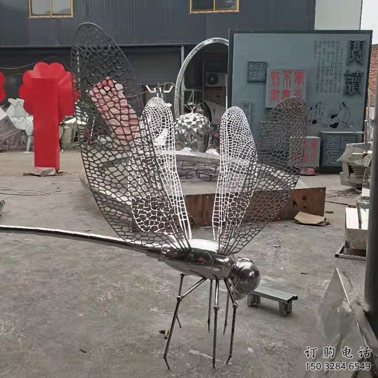 抽象蜻蜓点水雕塑厂家 创意摆件 几何镜面蜻蜓点水雕塑 抽象蜻蜓点水雕塑厂家 创意摆件 几何镜面蜻蜓点水雕塑