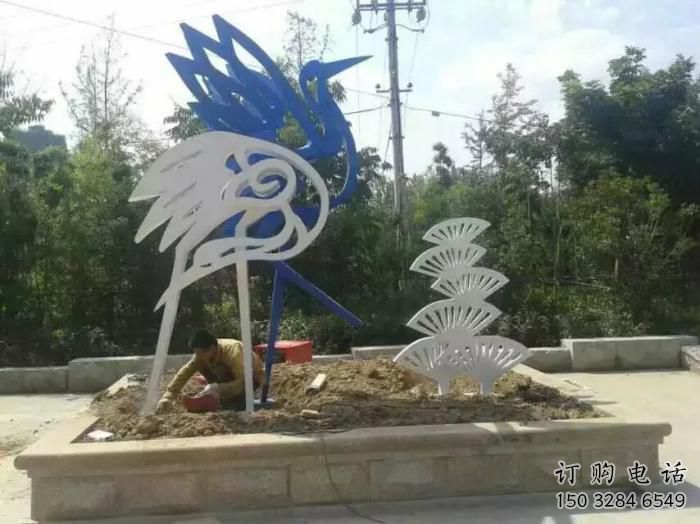 异形鹤雕塑厂家 镂空抽象摆件 酒店拉丝鹤雕塑 异形鹤雕塑厂家 镂空抽象摆件 酒店拉丝鹤雕塑