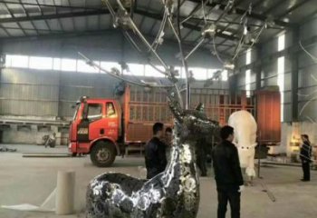公园麋鹿雕塑厂家 中式镜面小品 风景区抽象麋鹿雕塑