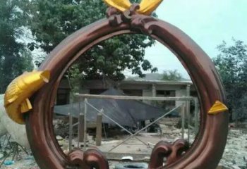 喷漆鱼跨环雕塑厂家 户外广场小品 草地切面鱼跨环雕塑
