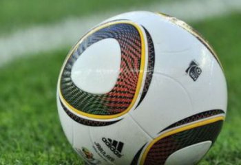 异形足球雕塑厂家 现代公园小品 公园不锈钢足球雕塑