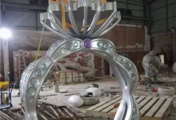大型商场戒指雕塑厂家 现代摆件 镜面不锈钢戒指雕塑
