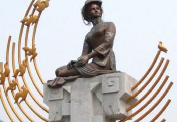 钢管月亮雕塑厂家 异形小品 大型不锈钢月亮雕塑