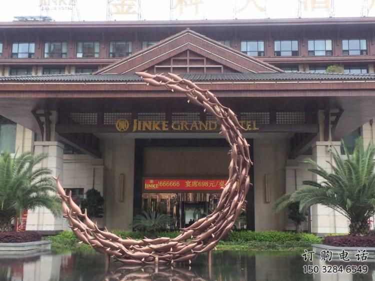 几何月亮雕塑厂家 烤漆小品 大门口不锈钢月亮雕塑生产