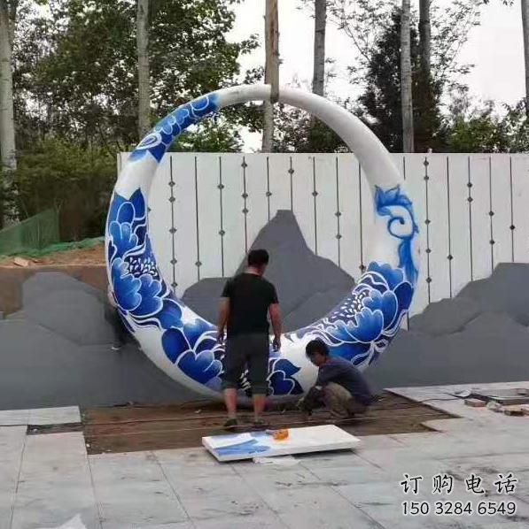 彩绘圆月雕塑厂家 公园小品 步行街不锈钢圆月雕塑生产 彩绘圆月雕塑厂家 公园小品 步行街不锈钢圆月雕塑生产