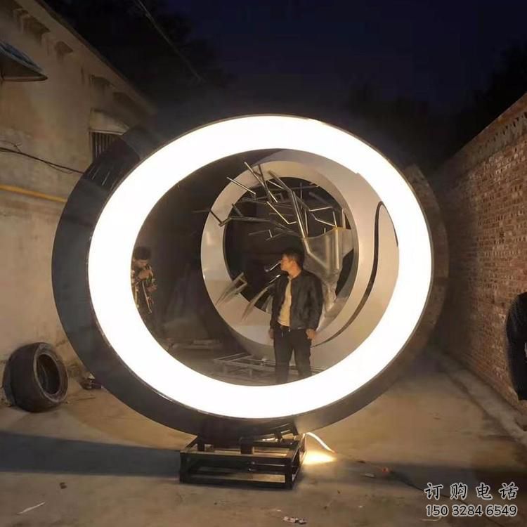 欧式圆月雕塑厂家 抽象摆件 现代灯光不锈钢圆月雕塑制作 欧式圆月雕塑厂家 抽象摆件 现代灯光不锈钢圆月雕塑制作