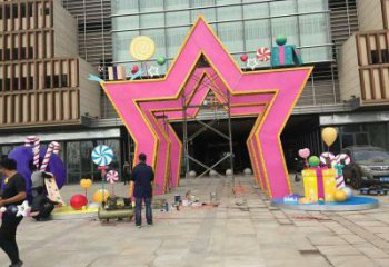 彩绘大门雕塑厂家 现代摆件 街头不锈钢大门雕塑生产