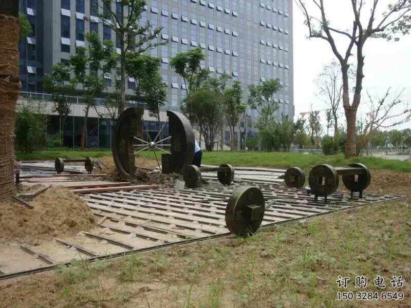 现代铜钱雕塑厂家 大型别墅区摆件 户外铜钱雕塑生产制作