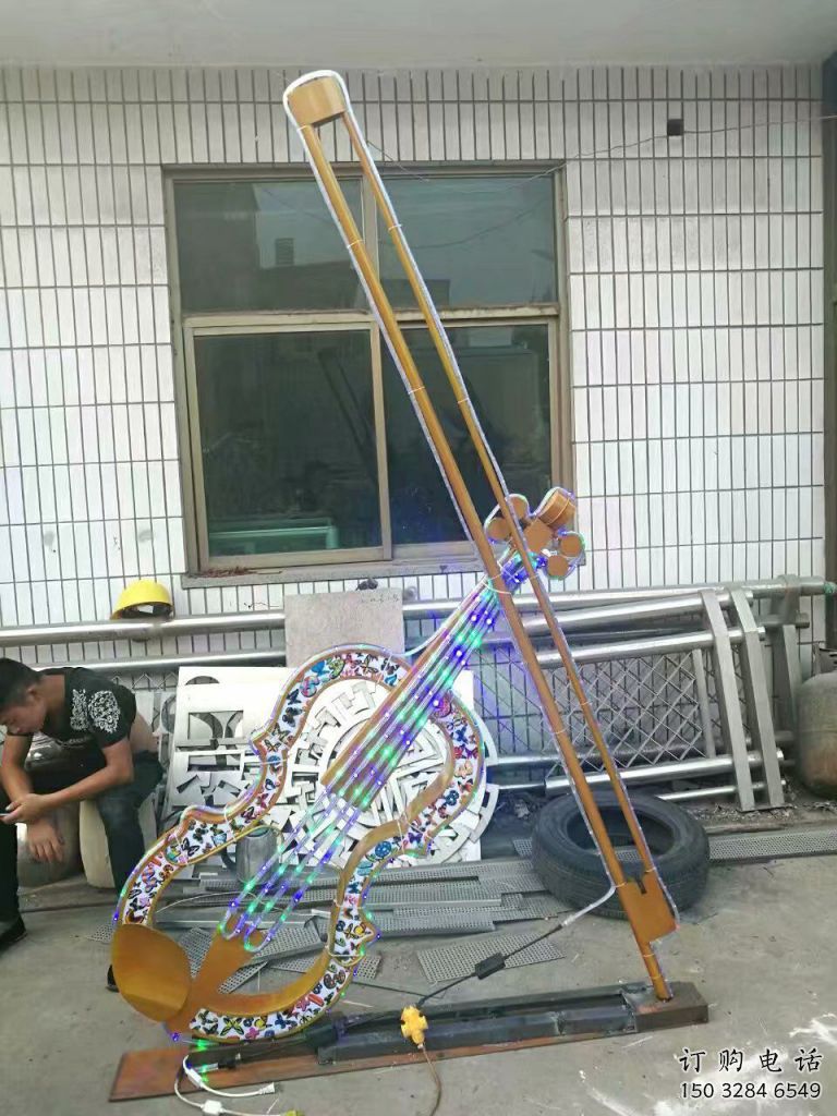 异形提琴雕塑厂家 现代小品 户外不锈钢提琴雕塑 异形提琴雕塑厂家 现代小品 户外不锈钢提琴雕塑