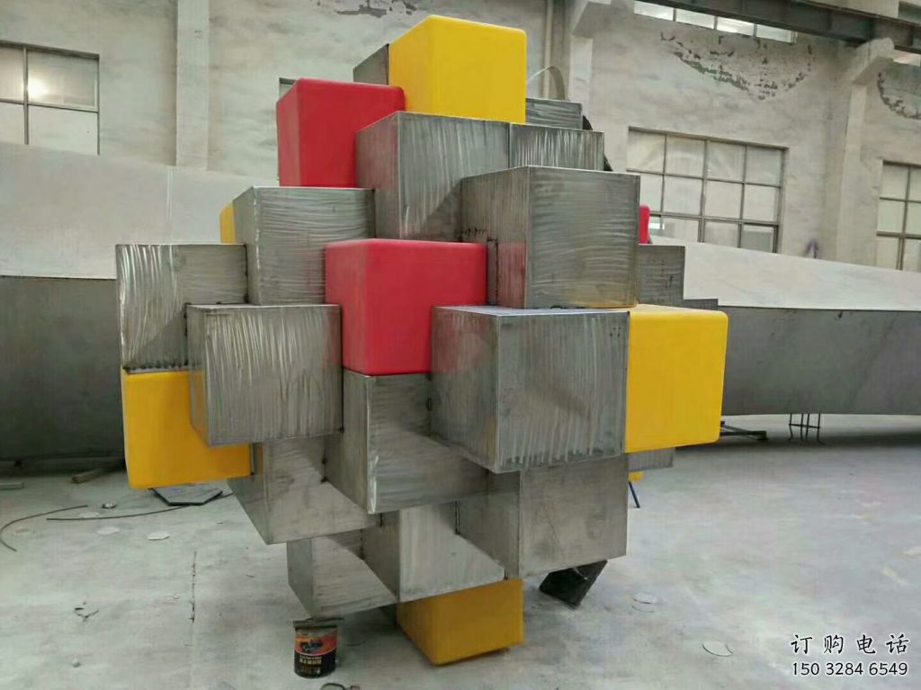 步行街魔方雕塑厂家 游乐场小品 抽象不锈钢魔方雕塑厂家