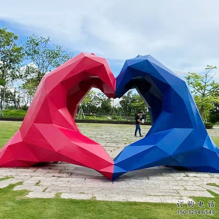 切面爱心雕塑厂家 庭院摆件 大型不锈钢爱心雕塑厂 切面爱心雕塑厂家 庭院摆件 大型不锈钢爱心雕塑厂