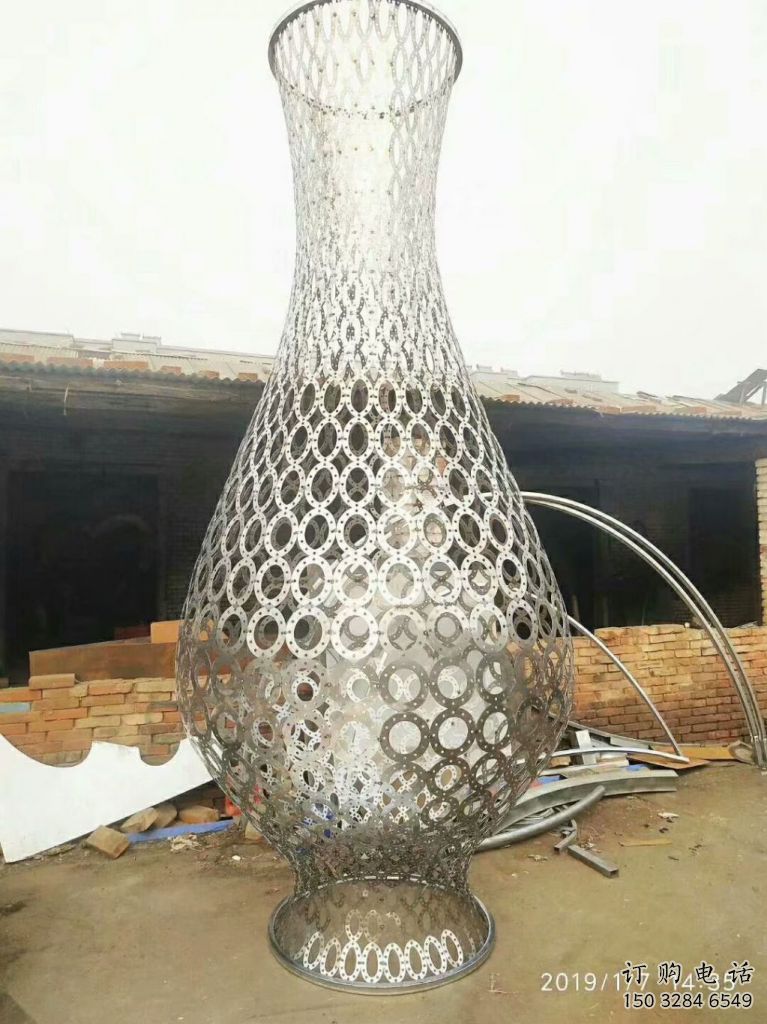 镂空花瓶雕塑厂家 园林小品 大型不锈钢花瓶雕塑厂 镂空花瓶雕塑厂家 园林小品 大型不锈钢花瓶雕塑厂
