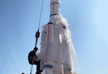 抽象火箭雕塑厂家 现代小品 户外不锈钢火箭雕塑定做