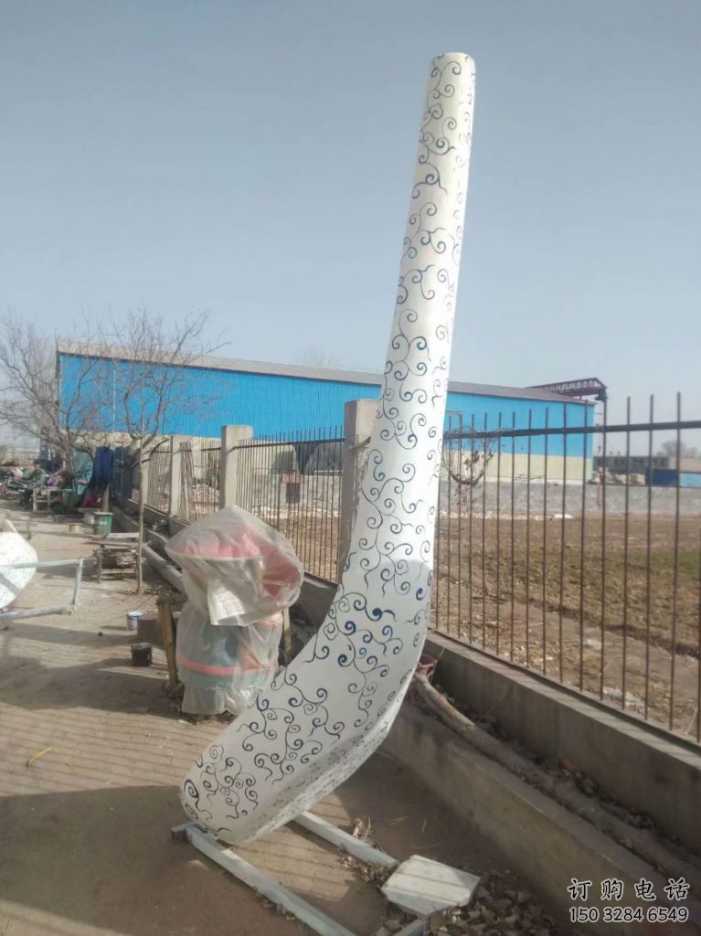户外汤匙雕塑厂家 喷漆小品 抽象不锈钢汤匙雕塑厂 户外汤匙雕塑厂家 喷漆小品 抽象不锈钢汤匙雕塑厂