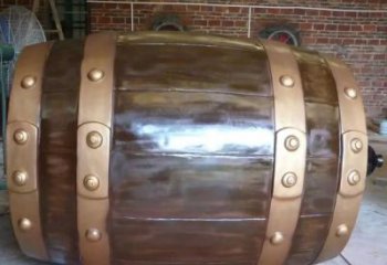 烤漆酒桶雕塑厂家 抽象广场小品 户外酒桶雕塑厂