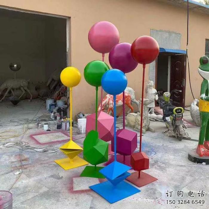 户外气球雕塑厂家 喷漆小品 几何气球雕塑厂
