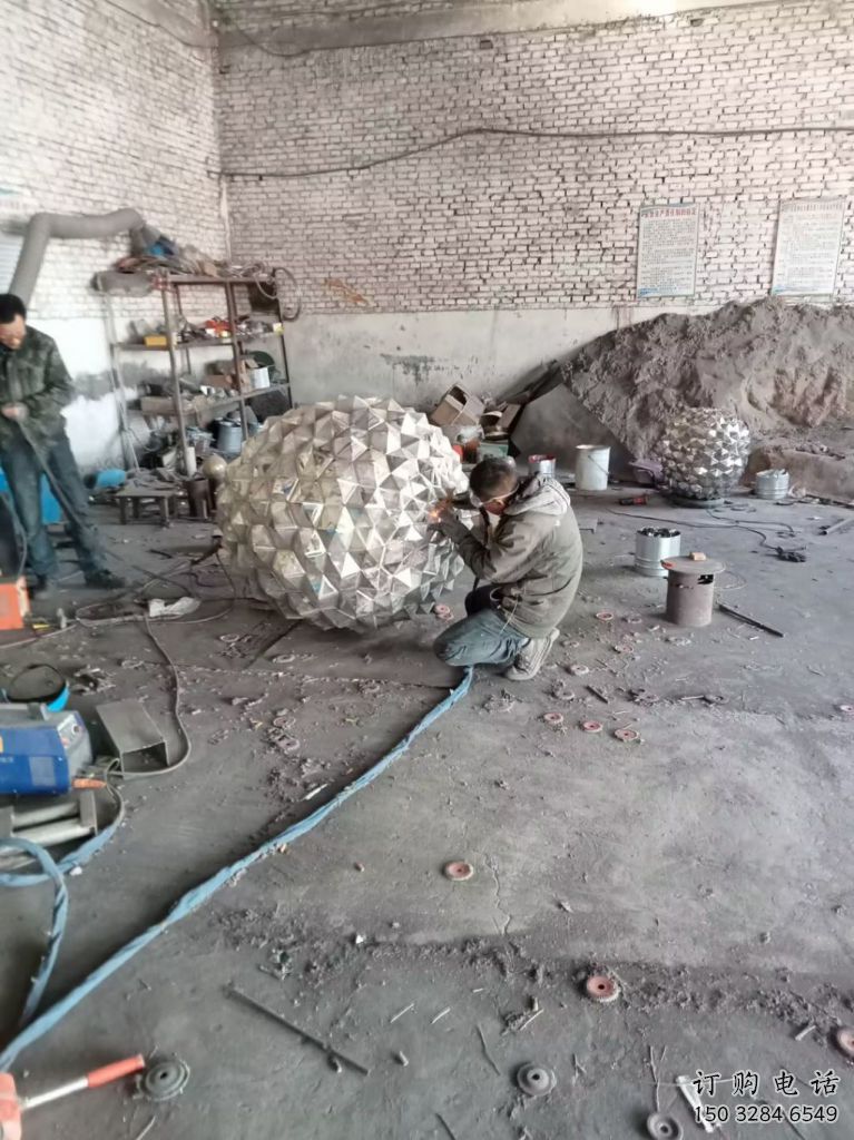 房地产松塔雕塑厂家 创意广场摆件 锻造不锈钢松塔雕塑厂 房地产松塔雕塑厂家 创意广场摆件 锻造不锈钢松塔雕塑厂